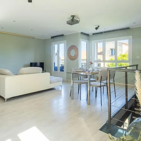 Duplex De - Plages Et Port A Pied 邦多勒